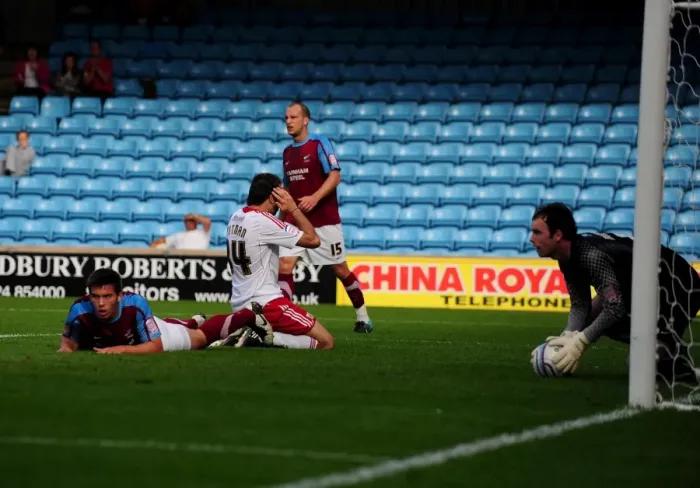 Framed Print : Brett Pitman's Near-Miss: A Tight Call for Bristol City in Championship Match against Scunthorpe United, 2010