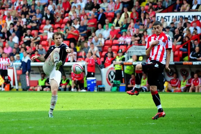 Framed Print : Brett Pitman's Stunning Shot: Sheffield United vs. Bristol City, Championship 2011 Framed Print : Brett Pitman's Stunning Shot: Sheffield United vs. Bristol City, Championship 2011