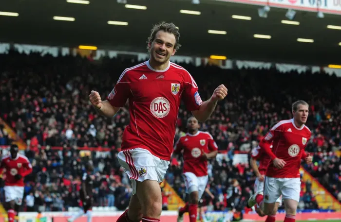Framed Print : Brett Pitman's Thrilling Championship Opener: Bristol City vs. Sheffield United, Nov. 2010 - Ashton Gate Framed Print : Brett Pitman's Thrilling Championship Opener: Bristol City vs. Sheffield United, Nov. 2010 - Ashton Gate