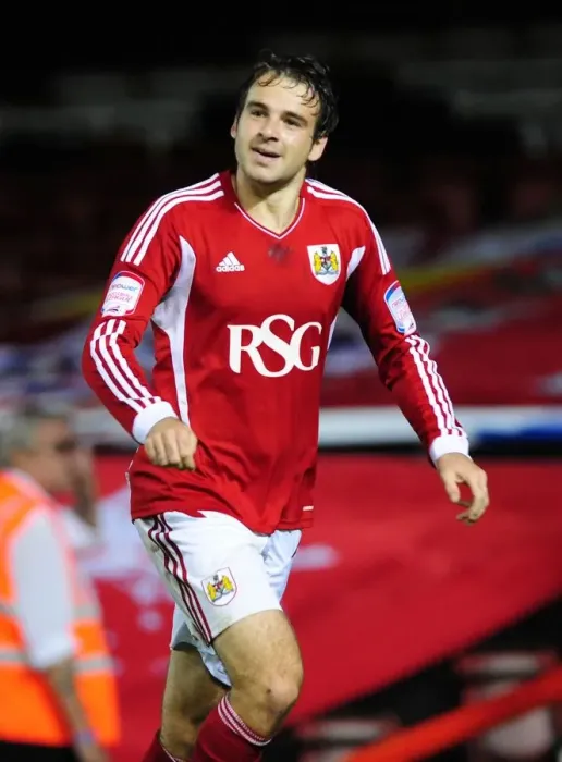 Framed Print : Brett Pitman's Thrilling Goal Celebration: Championship 2011 - Bristol City vs. Reading Framed Print : Brett Pitman's Thrilling Goal Celebration: Championship 2011 - Bristol City vs. Reading