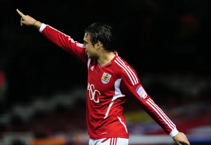 Framed Print : Brett Pitman's Thrilling Goal Celebration: Championship 2011 - Bristol City vs. Reading