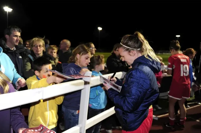 Framed Print : Bristol Academy's Alex Windell Signs Autographs at Gifford Stadium During BAWFC vs Chelsea Ladies FA WSL Match