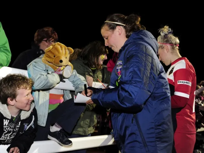 Framed Print : Bristol Academy's Laura Del Rio Garcia Signs Autographs at Gifford Stadium Framed Print : Bristol Academy's Laura Del Rio Garcia Signs Autographs at Gifford Stadium