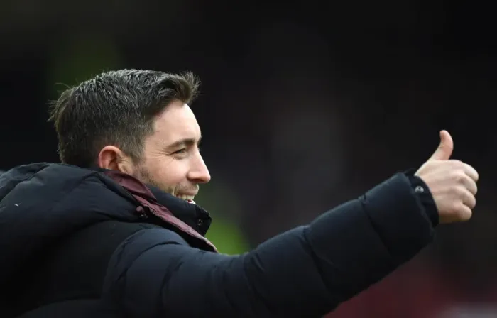 Framed Print : Bristol City 2-0 Bolton Wanderers: Lee Johnson Celebrates with Players Framed Print : Bristol City 2-0 Bolton Wanderers: Lee Johnson Celebrates with Players