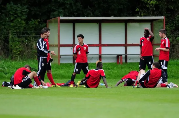 Framed Print : Bristol City Under 21s: Manager Alex Russell Motivates Team During Training Framed Print : Bristol City Under 21s: Manager Alex Russell Motivates Team During Training
