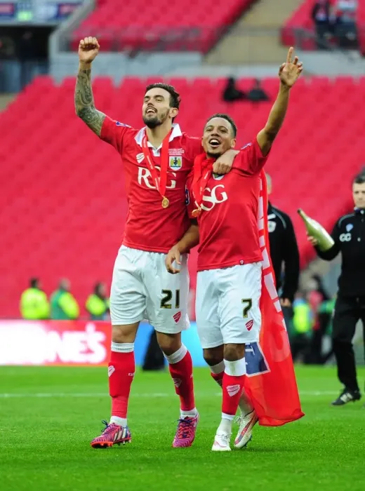 Framed Print : Bristol City Celebrates Johnstone's Paint Trophy Victory: Marlon Pack and Korey Smith Rejoice