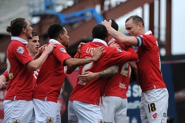 Bristol City Celebrates Marlon Pack's Goal Against Barnsley in Sky Bet League One (28 March 2015)