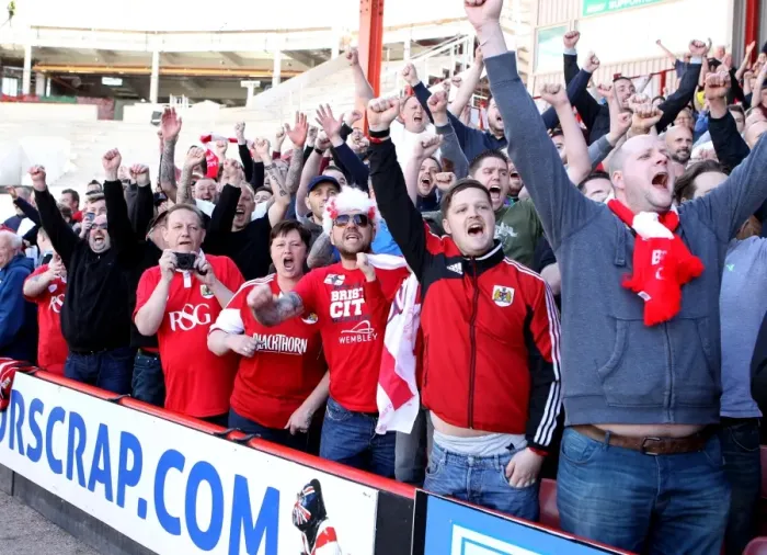 Framed Print : Bristol City Celebrates Promotion: Thrilling Moment at Ashton Gate after Win against Coventry City (180415)
