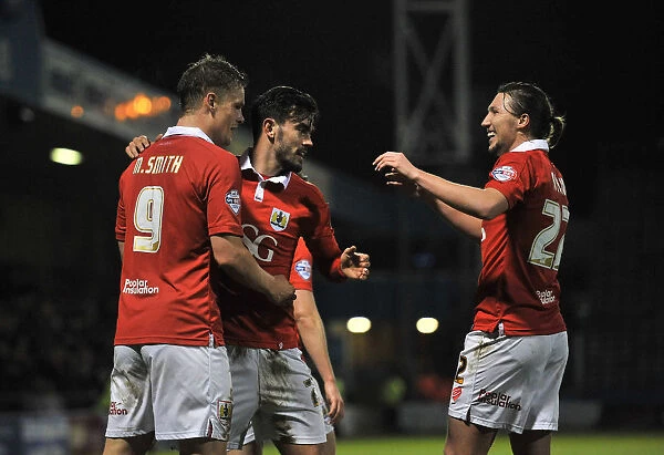 Bristol City Celebrates Victory: Smith, Pack, and Ayling Rejoice After Gillingham Clash, Johnstone's Paint Trophy Area Final