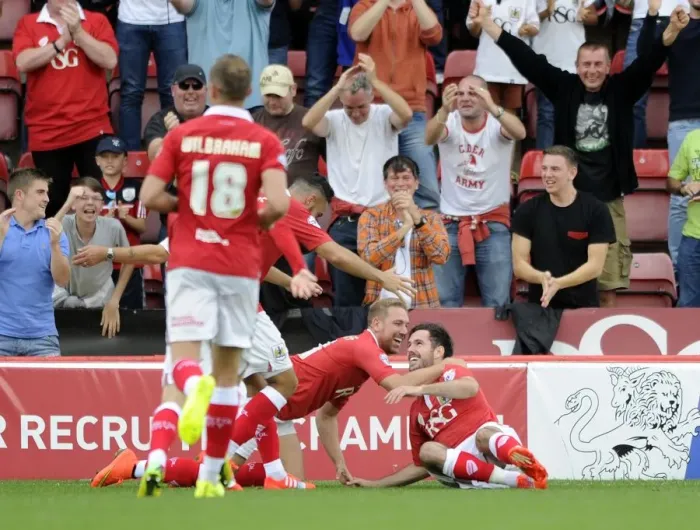 Framed Print : Bristol City Celebrates Win Against Scunthorpe United, September 6, 2014 Framed Print : Bristol City Celebrates Win Against Scunthorpe United, September 6, 2014