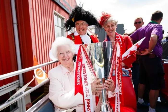 Framed Print : Bristol City: Champions Parade - Marina Dolman with JPT Trophy and Mayor Framed Print : Bristol City: Champions Parade - Marina Dolman with JPT Trophy and Mayor