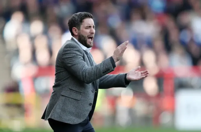 Framed Print : Bristol City Coach Lee Johnson Rallies Team vs Queens Park Rangers, Sky Bet Championship (140417)