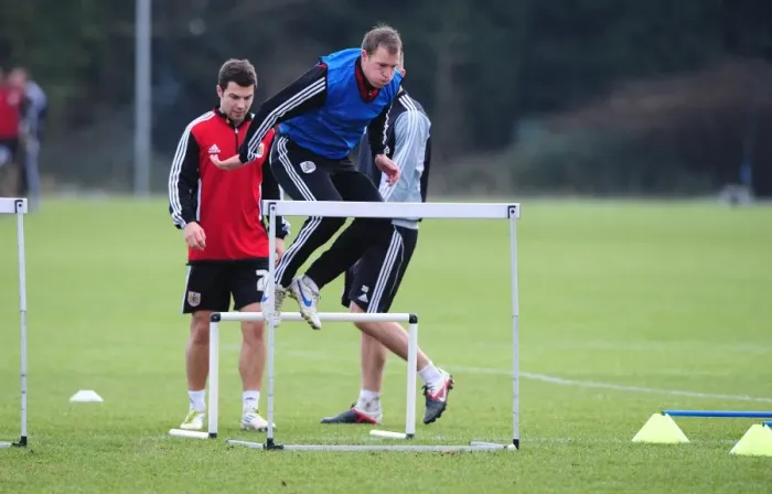 Framed Print : Bristol City: David Clarkson in Training Focus Framed Print : Bristol City: David Clarkson in Training Focus
