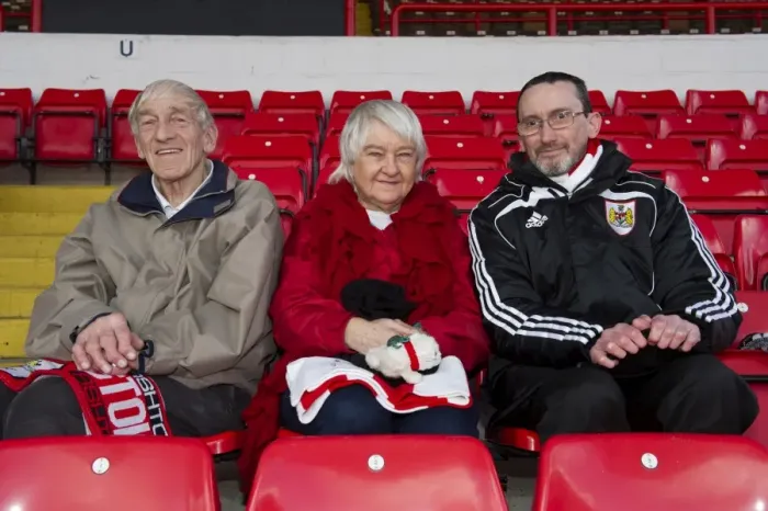 Framed Print : Bristol City Fans in Action at Ashton Gate: Bristol City vs. Gillingham, Sky Bet League One (01 / 03 / 2014)