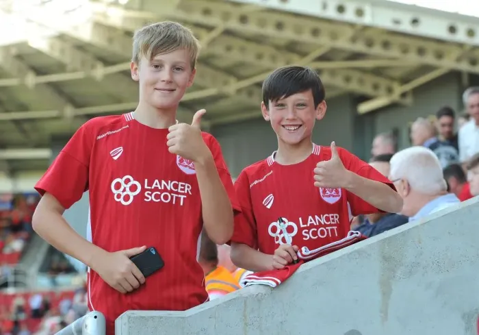 Framed Print : Bristol City Fans Approve New Lansdown Stand at Ashton Gate during Bristol City vs Wigan Athletic Match