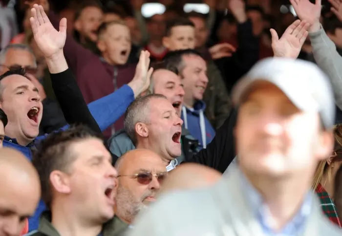 Framed Print : Bristol City Fans Celebrate at Ashton Gate: Bristol City vs Crewe, Sky Bet League One (2014)