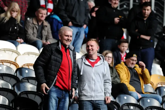 Framed Print : Bristol City Fans Celebrate at KC Stadium during Sky Bet Championship Match against Hull City (02.04.2016) Framed Print : Bristol City Fans Celebrate at KC Stadium during Sky Bet Championship Match against Hull City (02.04.2016)