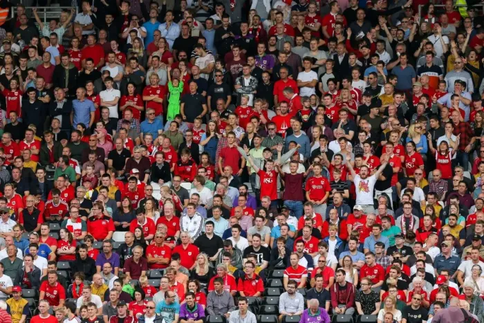Framed Print : Bristol City Fans at Craven Cottage: Fulham vs. Bristol City, Sky Bet EFL Championship (2016) Framed Print : Bristol City Fans at Craven Cottage: Fulham vs. Bristol City, Sky Bet EFL Championship (2016)