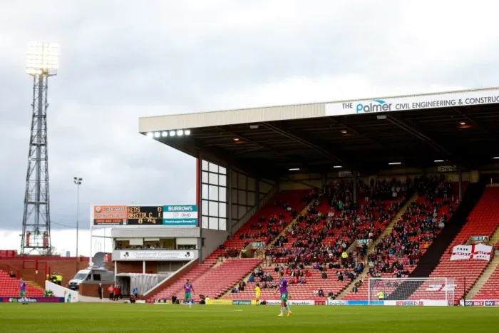 Framed Print : Bristol City Fans on the Edge: Barnsley vs. Bristol City, 2014 (Sky Bet League 1)