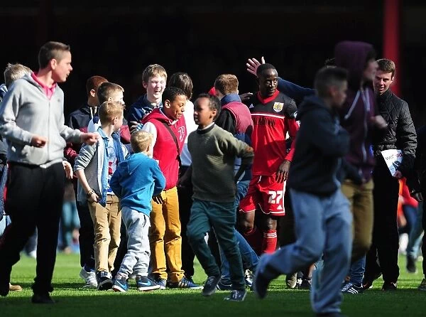 Bristol City Fans Euphoric Pitch Invasion: Celebrating Promotion to Championship
