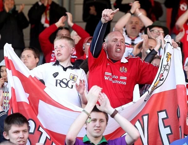 Bristol City Fans in Full Force at Ashton Gate: Bristol City vs Coventry City, Sky Bet League One (18-04-2015)