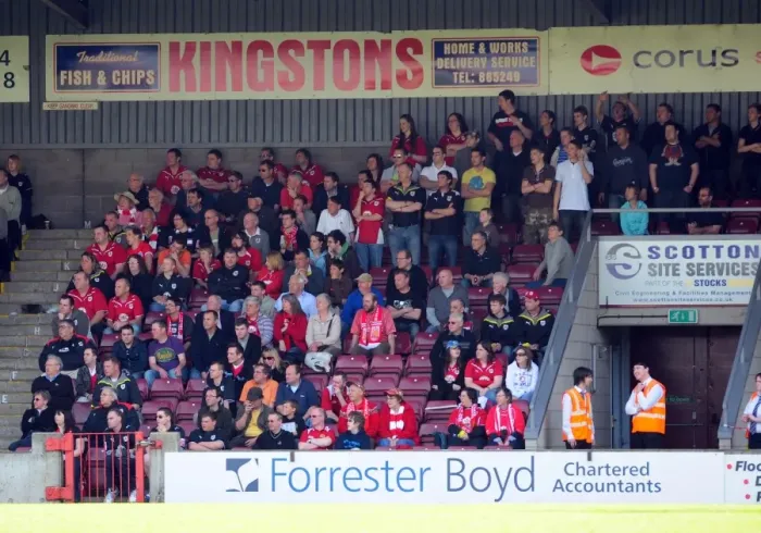 Framed Print : Bristol City Fans in Full Force at Scunthorpe United Championship Match, 17th April 2010 Framed Print : Bristol City Fans in Full Force at Scunthorpe United Championship Match, 17th April 2010