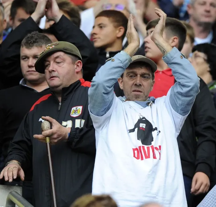 Framed Print : Bristol City Fans Honor Mark Divy Saunders at Ricoh Arena during Coventry City Match
