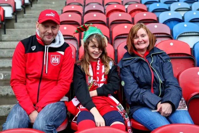 Framed Print : Bristol City Fans at Huddersfield Town's John Smiths Stadium, Sky Bet Championship (10 / 12 / 2016) Framed Print : Bristol City Fans at Huddersfield Town's John Smiths Stadium, Sky Bet Championship (10 / 12 / 2016)