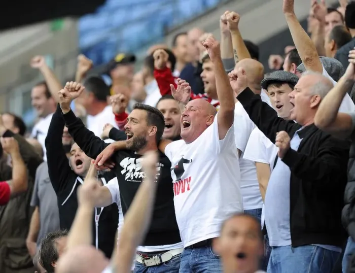 Framed Print : Bristol City Fans Pay Tribute to Mark Divy Saunders at Ricoh Arena Framed Print : Bristol City Fans Pay Tribute to Mark Divy Saunders at Ricoh Arena