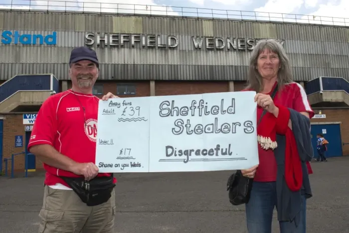 Framed Print : Bristol City Fans Protest Ticket Prices at Sheffield Wednesday Match, Sky Bet Championship (August 2015) Framed Print : Bristol City Fans Protest Ticket Prices at Sheffield Wednesday Match, Sky Bet Championship (August 2015)