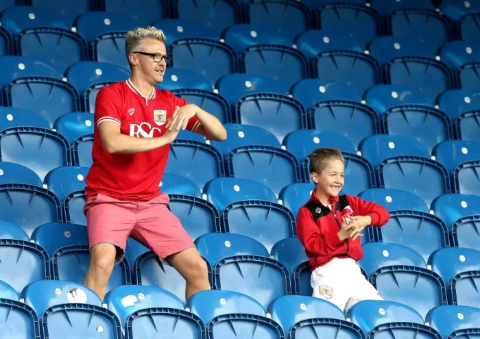 Framed Print : Bristol City Fans at Queens Park Rangers vs. Bristol City, Sky Bet Championship (07.05.2016) Framed Print : Bristol City Fans at Queens Park Rangers vs. Bristol City, Sky Bet Championship (07.05.2016)