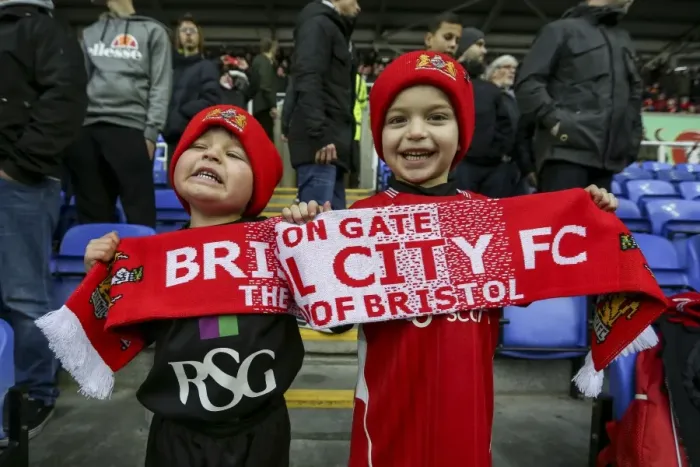 Framed Print : Bristol City Fans Roar Loud at Madejski Stadium during Sky Bet Championship Match, 2016