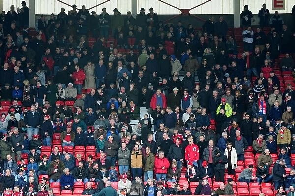 Bristol City Fans in Full Throat at Ashton Gate: Bristol City vs. Middlesbrough, Npower Championship (09 / 03 / 2013)