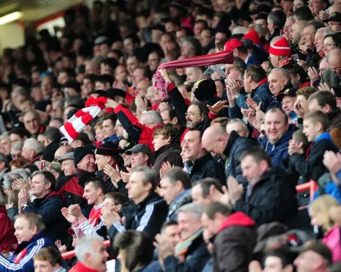 Framed Print : Bristol City Fans in Full Throat: Npower Championship Showdown against Middlesbrough at Ashton Gate (09 / 03 / 2013) Framed Print : Bristol City Fans in Full Throat: Npower Championship Showdown against Middlesbrough at Ashton Gate (09 / 03 / 2013)