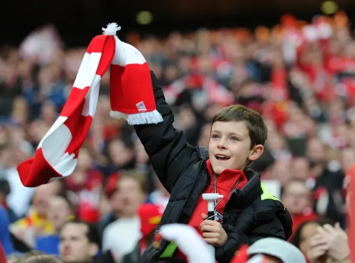 Framed Print : Bristol City Fans Unite in the Wembley Wave at the Johnstone's Paint Trophy Final vs Walsall (2015) Framed Print : Bristol City Fans Unite in the Wembley Wave at the Johnstone's Paint Trophy Final vs Walsall (2015)