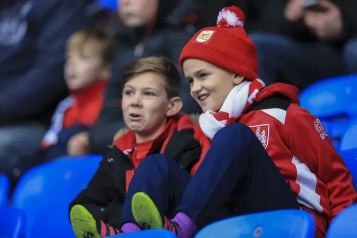 Framed Print : Bristol City Fans Unwavering Passion at Madejski Stadium during Sky Bet Championship Match