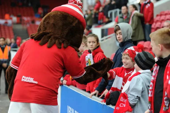 Framed Print : Bristol City Fans Welcome Scrumpy Mascot at Ashton Gate during Bristol City vs QPR Match, Sky Bet Championship (19 / 12 / 2015)