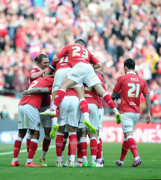Framed Print : Bristol City FC: Aden Flint and Team Mates Celebrate Johnstone's Paint Trophy Victory at Wembley Stadium