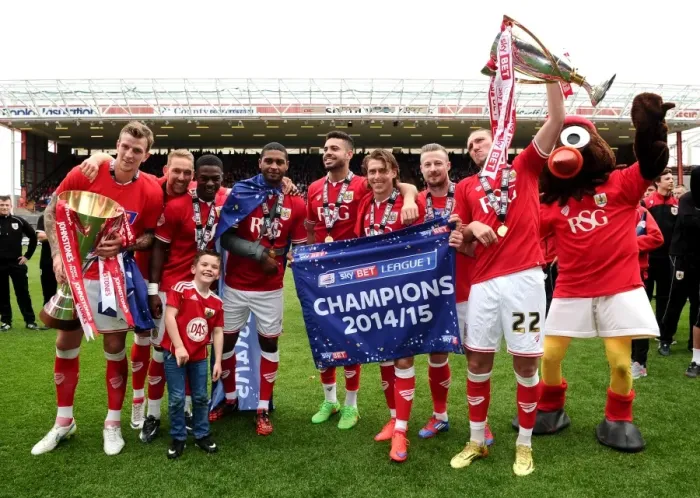 Framed Print : Bristol City FC: Champions of Sky Bet League One - Lifting the Trophy (May 3, 2015) Framed Print : Bristol City FC: Champions of Sky Bet League One - Lifting the Trophy (May 3, 2015)