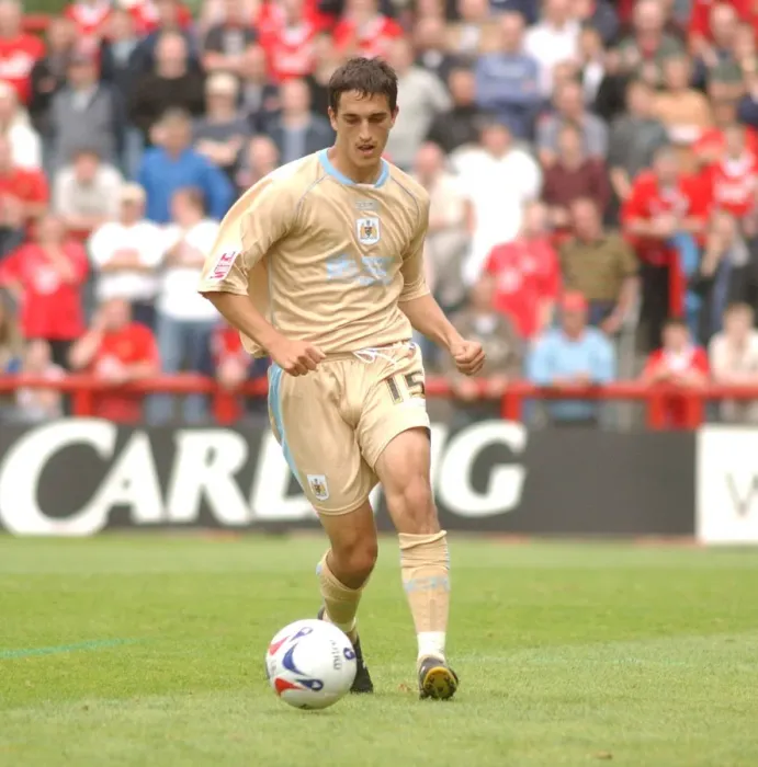 Framed Print : Bristol City FC: Craig Woodman in Action (05-06) Framed Print : Bristol City FC: Craig Woodman in Action (05-06)