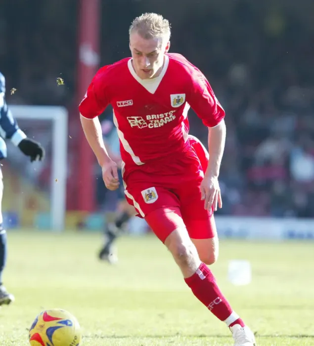 Framed Print : Bristol City FC: Dave Cotterill in Action (05-06) Framed Print : Bristol City FC: Dave Cotterill in Action (05-06)