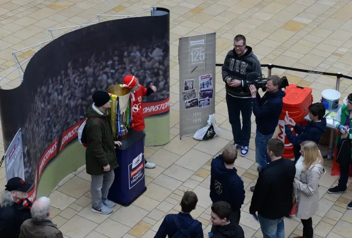 Framed Print : Bristol City FC Fans Celebrate with the Johnstone's Paint Trophy at Cabot Circus (2015) Framed Print : Bristol City FC Fans Celebrate with the Johnstone's Paint Trophy at Cabot Circus (2015)
