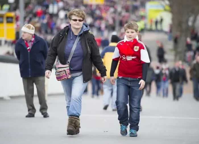 Framed Print : Bristol City FC Fans Heading to Wembley for Johnstone's Paint Final, 2015 Framed Print : Bristol City FC Fans Heading to Wembley for Johnstone's Paint Final, 2015