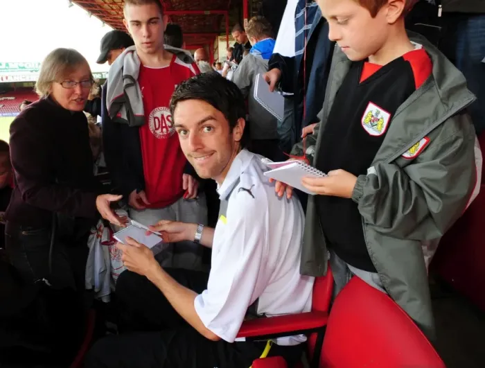 Framed Print : Bristol City FC First Team Open Day 09-10: Behind the Scenes with the Squad Framed Print : Bristol City FC First Team Open Day 09-10: Behind the Scenes with the Squad