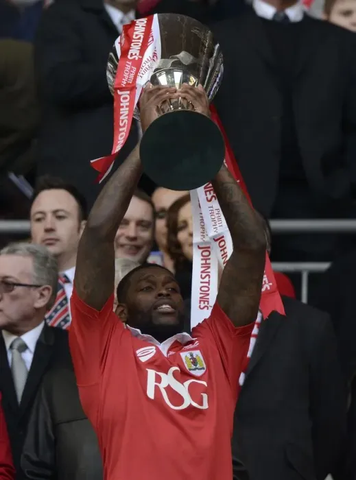Framed Print : Bristol City FC: Jay Emmanuel-Thomas Celebrates Johnstone's Paint Trophy Victory at Wembley Stadium