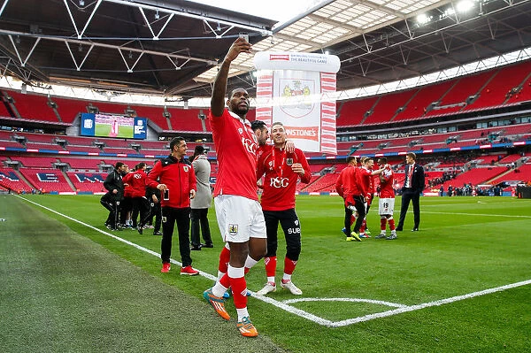 Bristol City FC: Jay Emmanuel-Thomas Selfie Celebration after 2-0 Johnstones Paint Trophy Win vs Walsall