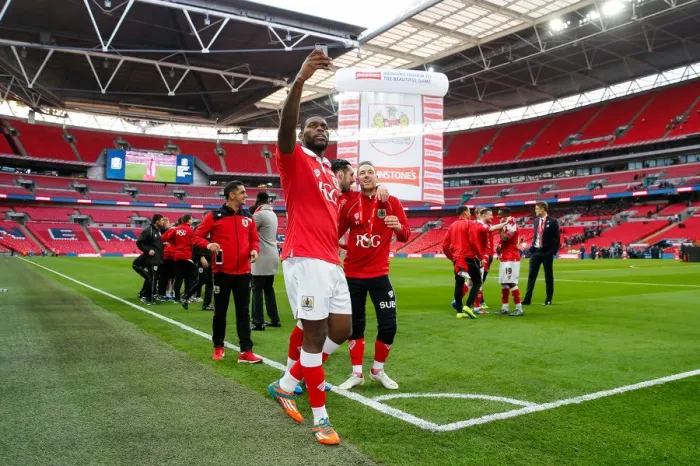 Framed Print : Bristol City FC: Jay Emmanuel-Thomas Selfie Celebration after 2-0 Johnstones Paint Trophy Win vs Walsall