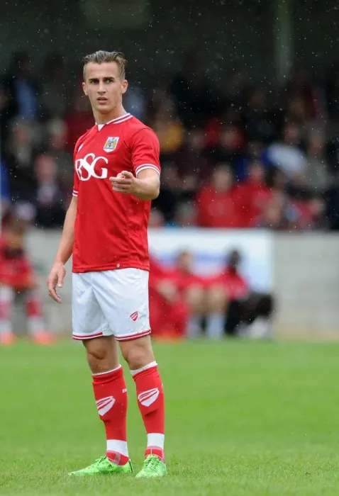 Framed Print : Bristol City FC: Joe Bryan in Action at Pre-Season Friendly, 2015 Framed Print : Bristol City FC: Joe Bryan in Action at Pre-Season Friendly, 2015