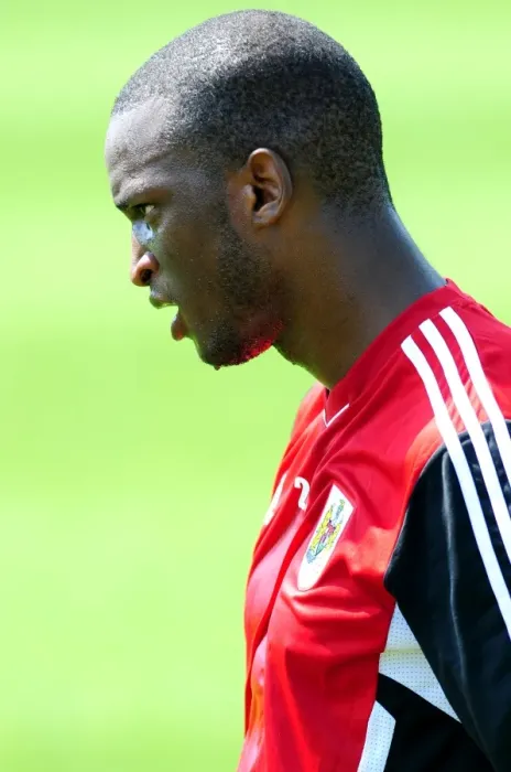 Framed Print : Bristol City FC: Kalifa Cisse's Unyielding Determination in Pre-Season Training Framed Print : Bristol City FC: Kalifa Cisse's Unyielding Determination in Pre-Season Training