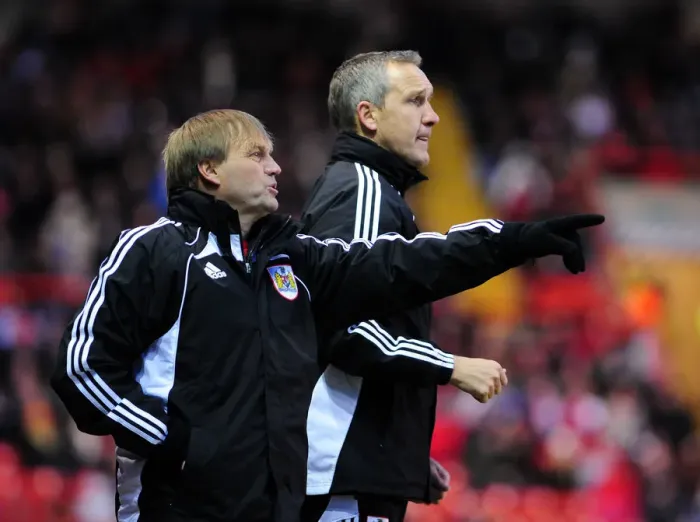 Framed Print : Bristol City FC: Keith Milen and Steve Wigley, Pre-Match Huddle vs Sheffield United (Championship, 27 / 11 / 2010)